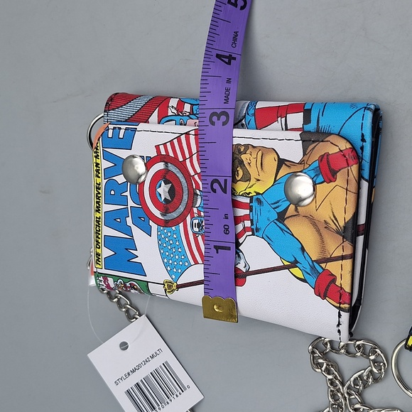 Captain America Wallet With Chain NWT - Picture 3 of 8